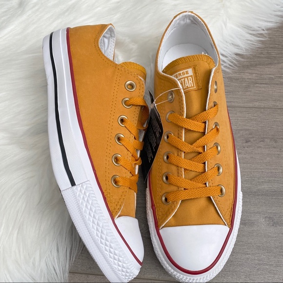 NWT Converse Ctas OX Women’s Shoes - Picture 5 of 9